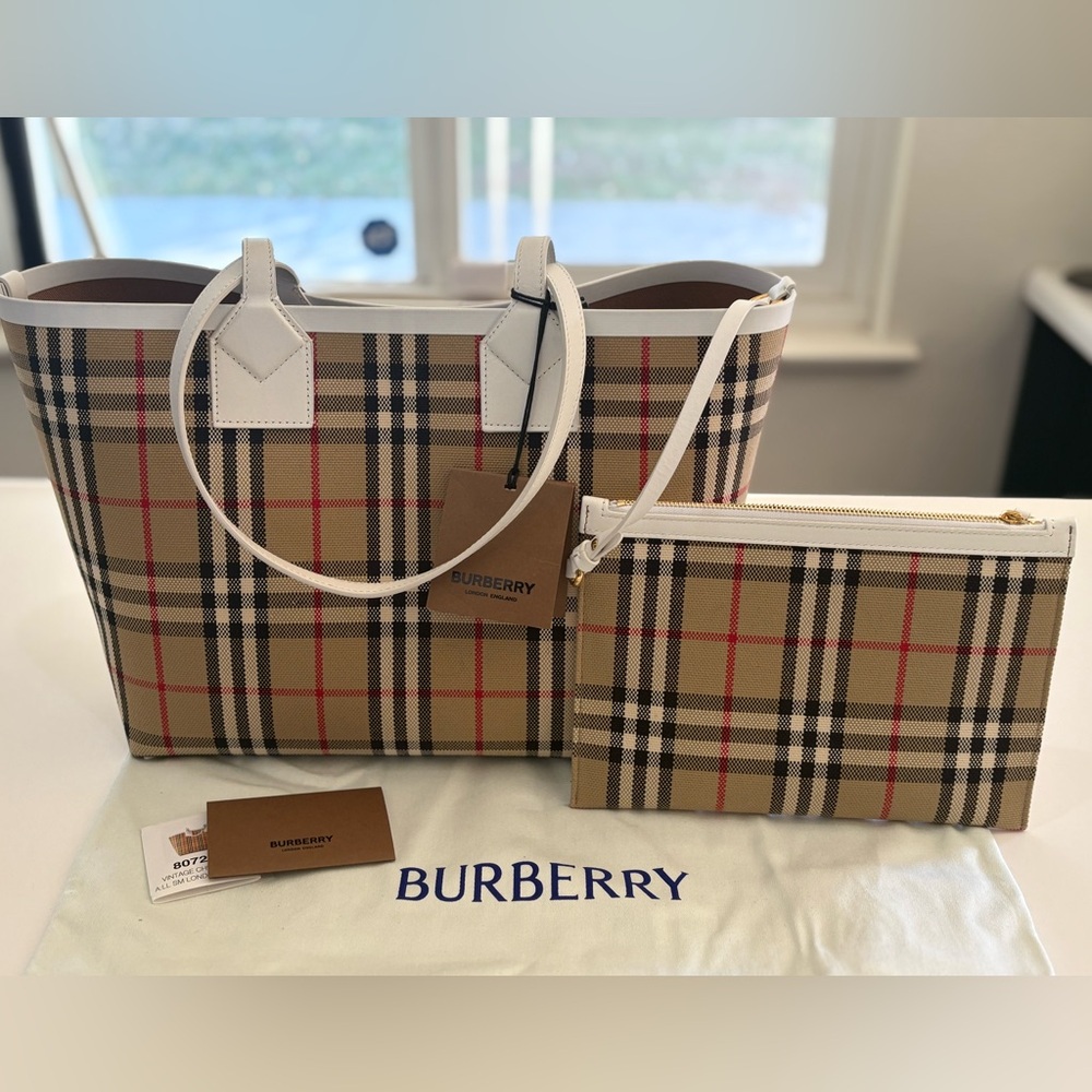 NEW AUTHENTIC BURBERRY SMALL LONDON TOTE - Picture 2 of 16
